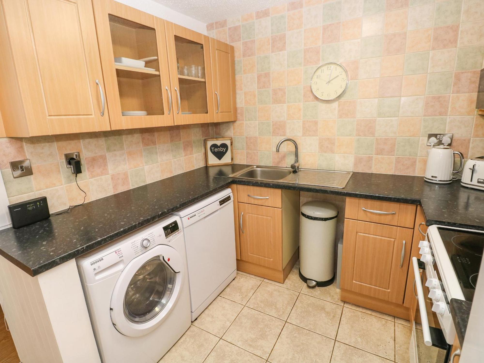 Sea Drift Apartment Tenby Exterior photo